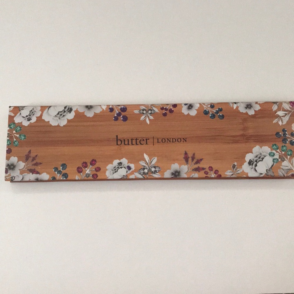 Butter Natural Goddess eyeshadow palette